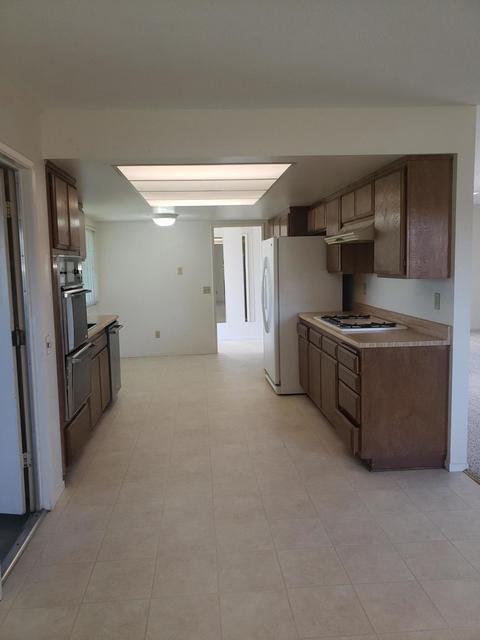 201 E Barton Ave, Lompoc, CA 93436 photo 2