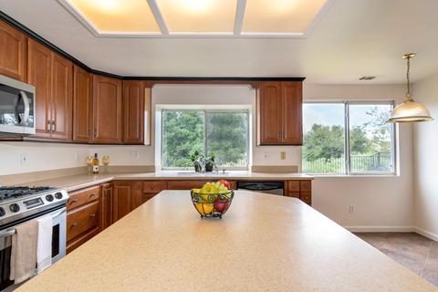 1217 Stonebrook Dr, Lompoc, CA 93436 photo 4