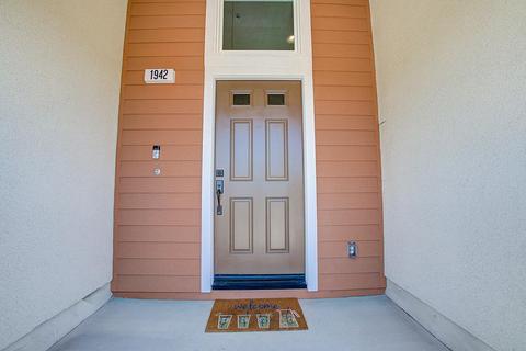 1942 Victoria Ave, Oxnard, CA 93035 photo 2