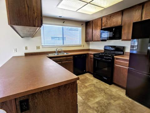 608 E Barton Ave, Lompoc, CA 93436 photo 2