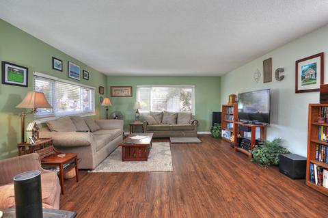 1104 E Mango Ave, Lompoc, CA 93436 photo 3