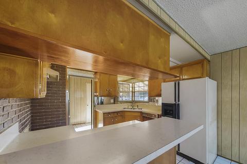 51 Deerhurst Dr, Goleta, CA 93117 photo 4