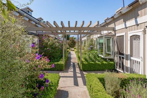 231 Linden Ave #2, Carpinteria, CA 93013 photo 2