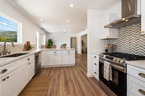 1551 Jay St, Carpinteria, CA 93013 photo 4
