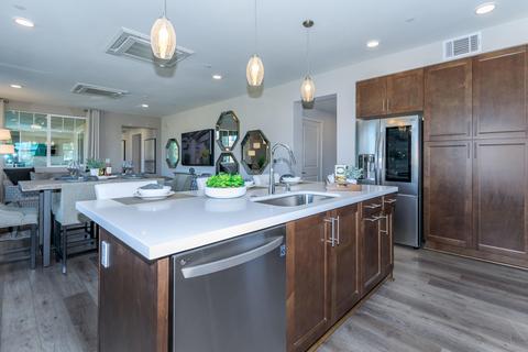 2820 Wagon Wheel Rd #202, Oxnard, CA 93036 photo 5