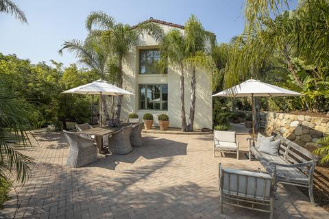 241 E Mountain Dr, Santa Barbara, CA 93108 photo 2