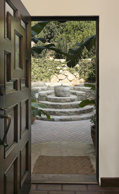 241 E Mountain Dr, Santa Barbara, CA 93108 photo 4