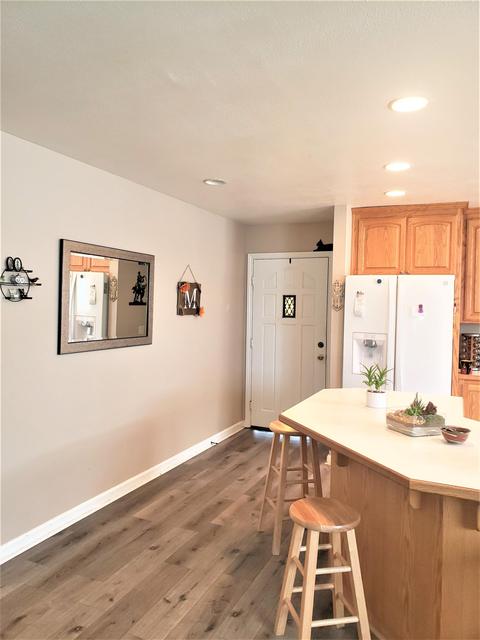1536 W Pine Ave, Lompoc, CA 93436 photo 2