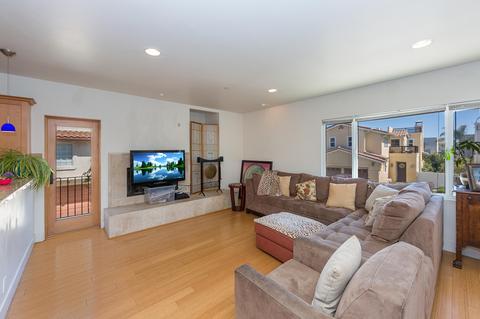 5214 Driftwood St, Oxnard, CA 93035 photo 3