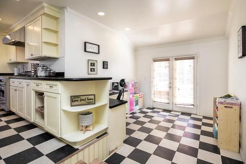 180 St Marys Dr, Oxnard, CA 93036 photo 8