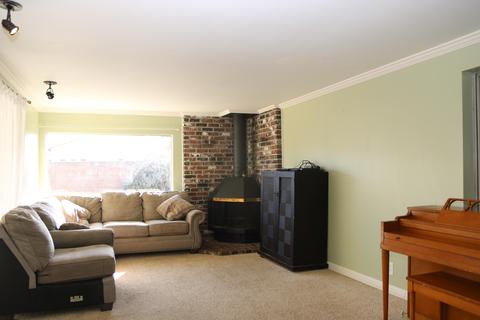 1308 E Chestnut Ave, Lompoc, CA 93436 photo 14