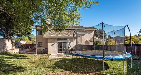 1329 Sunnybrook Ct, Lompoc, CA 93436 photo 2