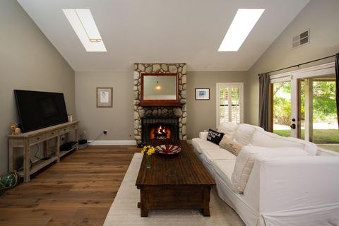897 Serenidad Pl, Oak View, CA 93022 photo 7