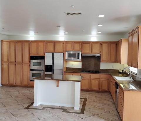 1957 Mission Hills Dr, Oxnard, CA 93036 photo 2