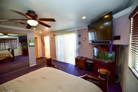 524 S Taper Ave, Compton, CA 90220 photo 7
