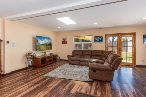 1009 E Bush Ave, Lompoc, CA 93436 photo 3