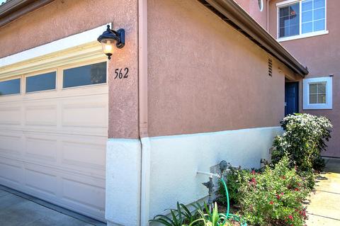 562 Springbrook Ct, Goleta, CA 93117 photo 3