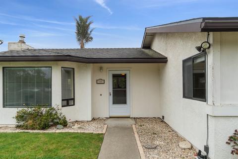 408 N 6th St, Lompoc, CA 93436 photo 2
