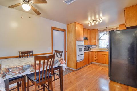 912 W Lime Ave, Lompoc, CA 93436 photo 4
