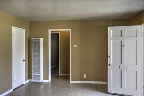 239 S B St, Lompoc, CA 93436 photo 6