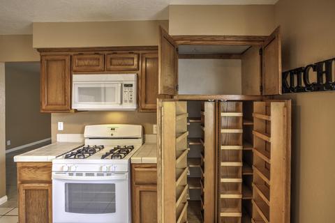 239 S B St, Lompoc, CA 93436 photo 9