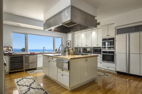 1984 Arriba St, Carpinteria, CA 93013 photo 11
