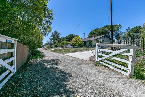 5375 Campbell Rd, Lompoc, CA 93436 photo 1