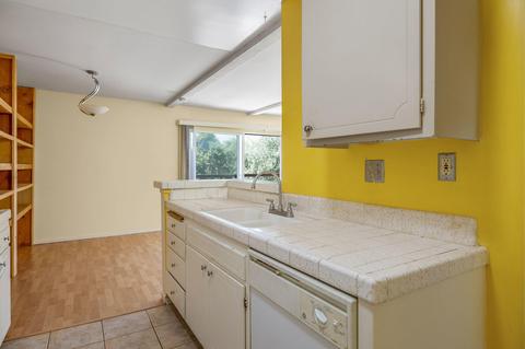 470 Linfield Pl #E, Goleta, CA 93117 photo 13