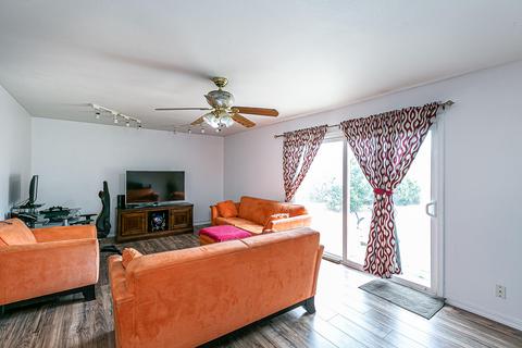 321 N V St, Lompoc, CA 93436 photo 7