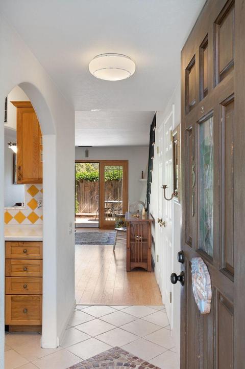 151 Chapel St, Goleta, CA 93111 photo 2