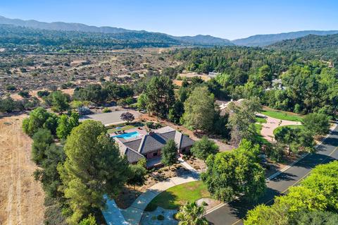 12386 Linda Flora Dr, Ojai, CA 93023 | 47 Photos - Movoto