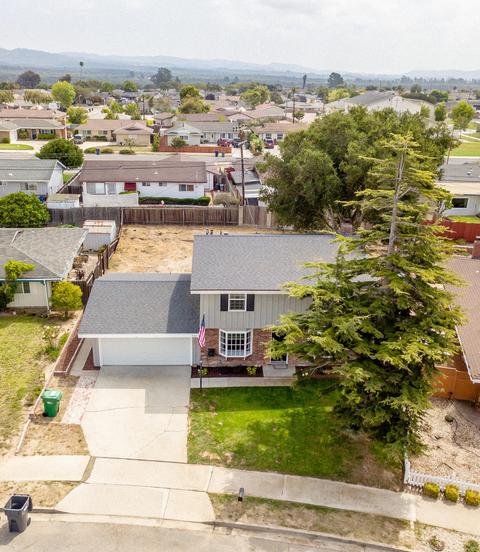 561 Milky Way, Lompoc, CA 93436 photo 2