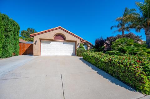 901 Calvert Ave, Lompoc, CA 93436 photo 2