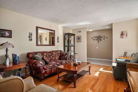 301 Bell Ave, Lompoc, CA 93436 photo 4