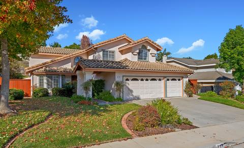 739 Via Alcazar, Camarillo, CA 93010 photo 2