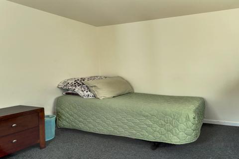 908 W Pine Ave, Lompoc, CA 93436 photo 14