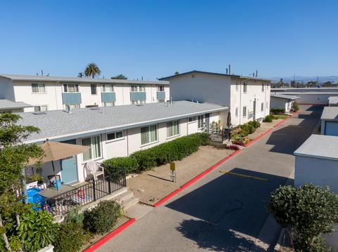 125 W Hill St, Oxnard, CA 93033 photo 3
