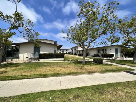 125 W Hill St, Oxnard, CA 93033 photo 2