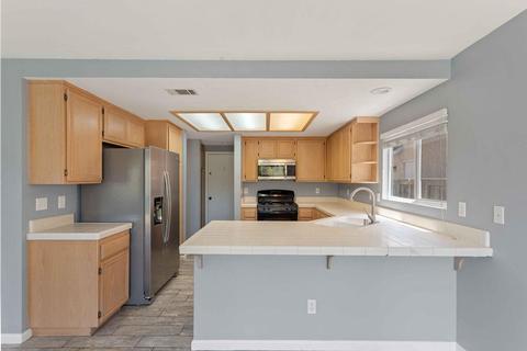1301 Stonebrook Dr, Lompoc, CA 93436 photo 4