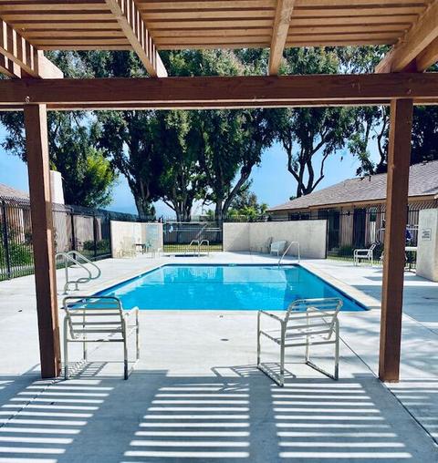 720 Nandina Pl, Oxnard, CA 93036 photo 2