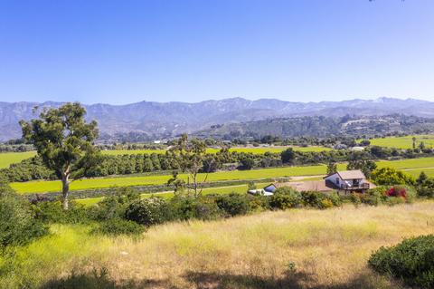 6659 Arozena Ln, Carpinteria, CA 93013 photo 2