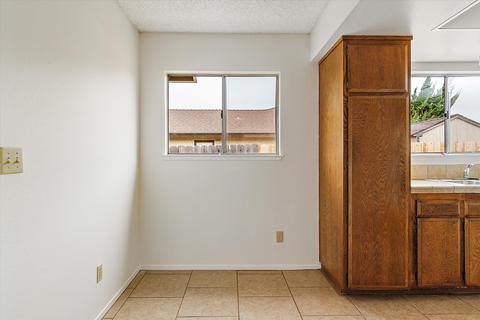 205 E Barton Ave, Lompoc, CA 93436 photo 9