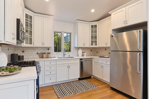 1118 Linden Ave, Carpinteria, CA 93013 photo 2