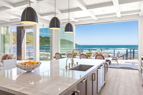 3692 Pacific Coast Hwy, Ventura, CA 93001