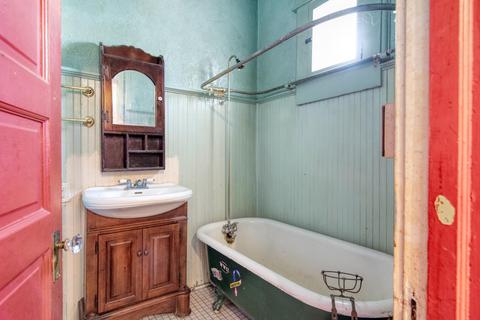215 S H St, Lompoc, CA 93436 photo 7