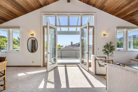 Entry Way - 3345 Padaro Ln, Carpinteria, CA 93013 photo 2 of 3