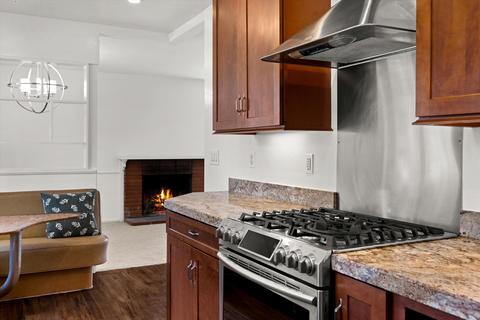 5688 Fiesta Dr, Carpinteria, CA 93013 photo 11
