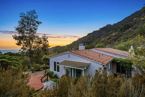 1986 Arriba St, Carpinteria, CA 93013 photo 2