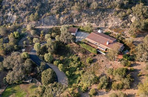 1986 Arriba St, Carpinteria, CA 93013 photo 5