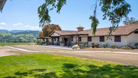 Exterior - 560 Ranch Rd, Solvang, CA 93463 photo 5 of 27